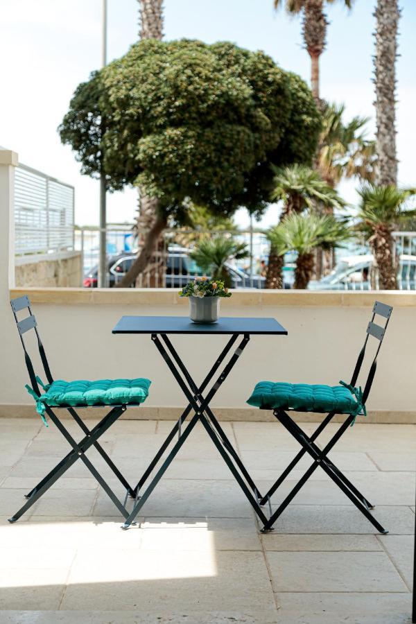 Casa Clementina Rooms Vista Mare Порто-Чезарео Экстерьер фото