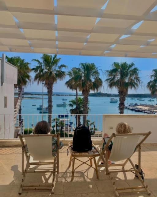 Casa Clementina Rooms Vista Mare Порто-Чезарео Экстерьер фото